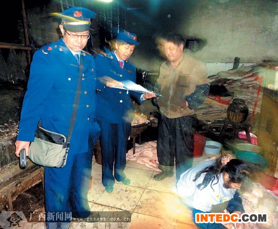 桂林一家禽宰杀店用工业松香脱毛 工商突击大检查