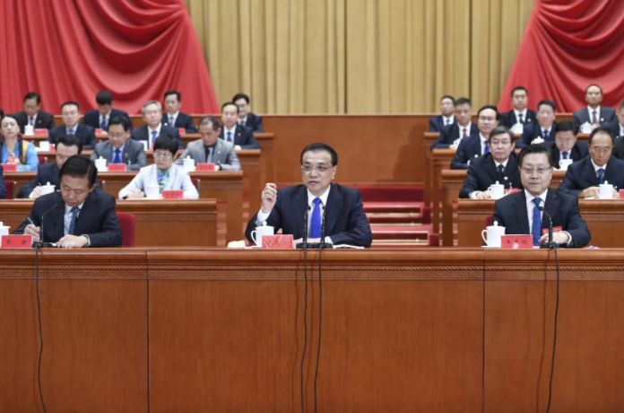 李克强在中国工会十七大作经济形势报告